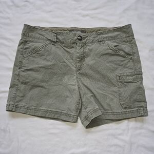 Eddie Bauer Women’s Cargo Shorts Olive Green Hiking Utility Size 8